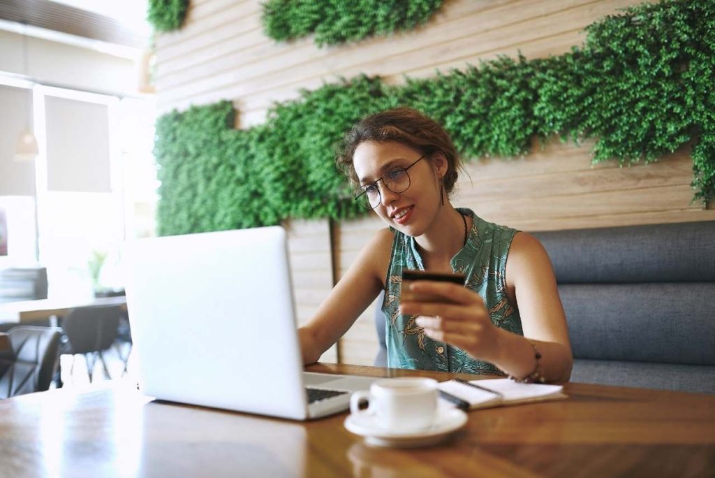 5 best side hustles for women